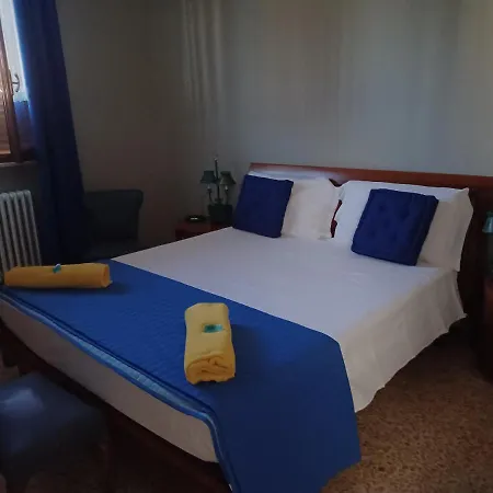 住宿加早餐酒店 Debora Maison Colombare Di Sirmione
