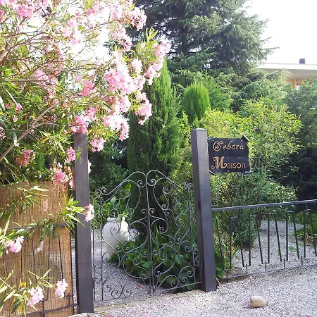 Debora Maison Nyaraló *