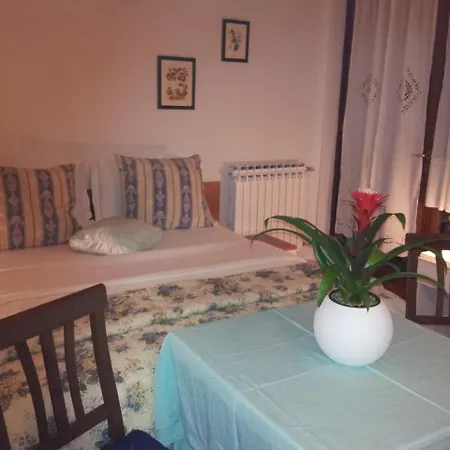 בית נופש Debora Maison *
