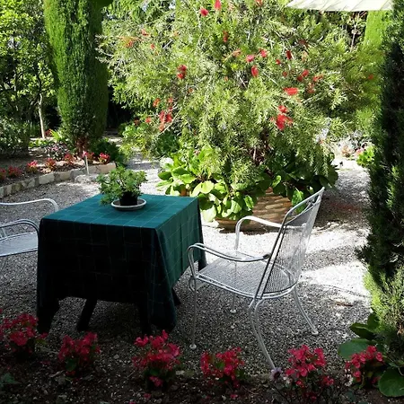 Debora Maison * סירמיונה