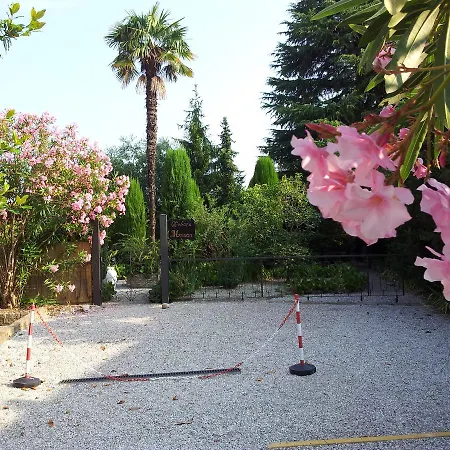 בית נופש Debora Maison *